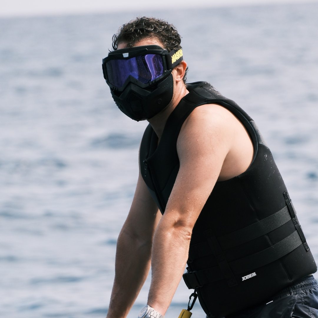Maskhy Wavy full-face jet ski mask in Black Onyx #color_black onyx